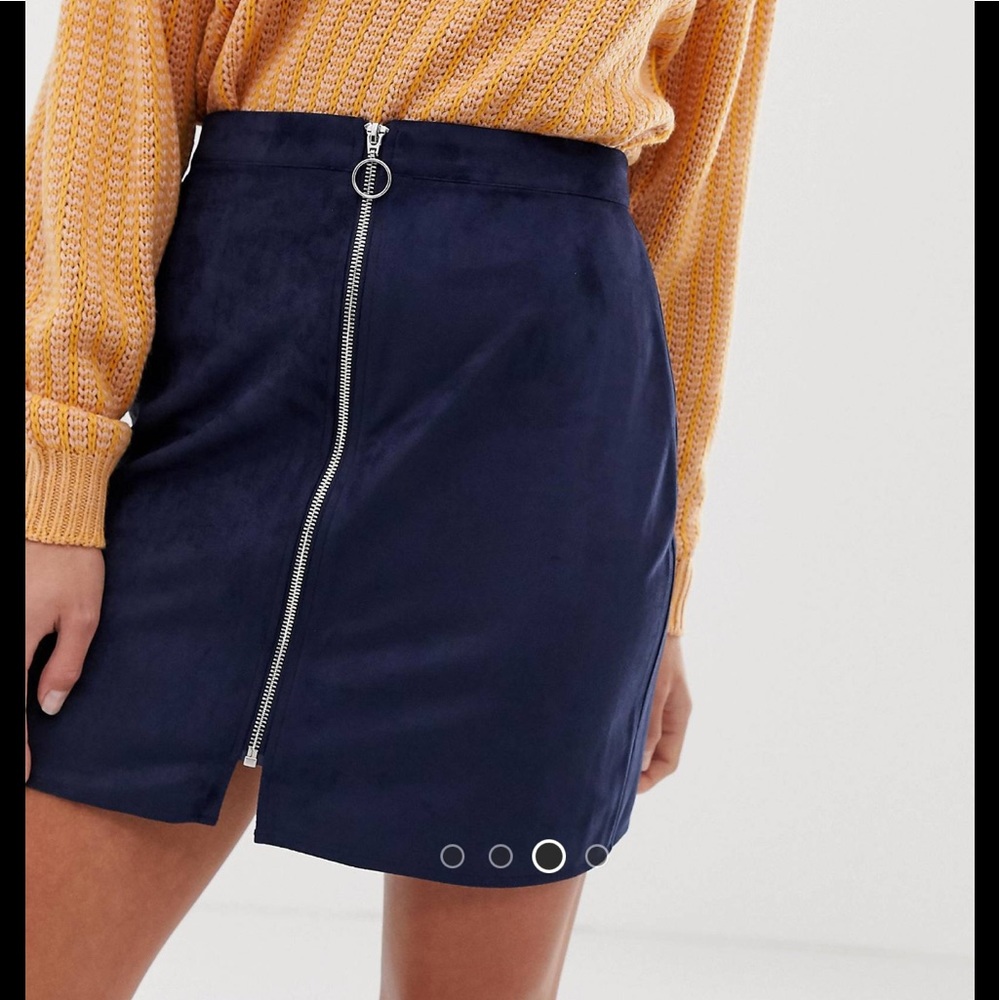 Vero Moda Faux Suede Zip Front Skirt in Navy with Tags !